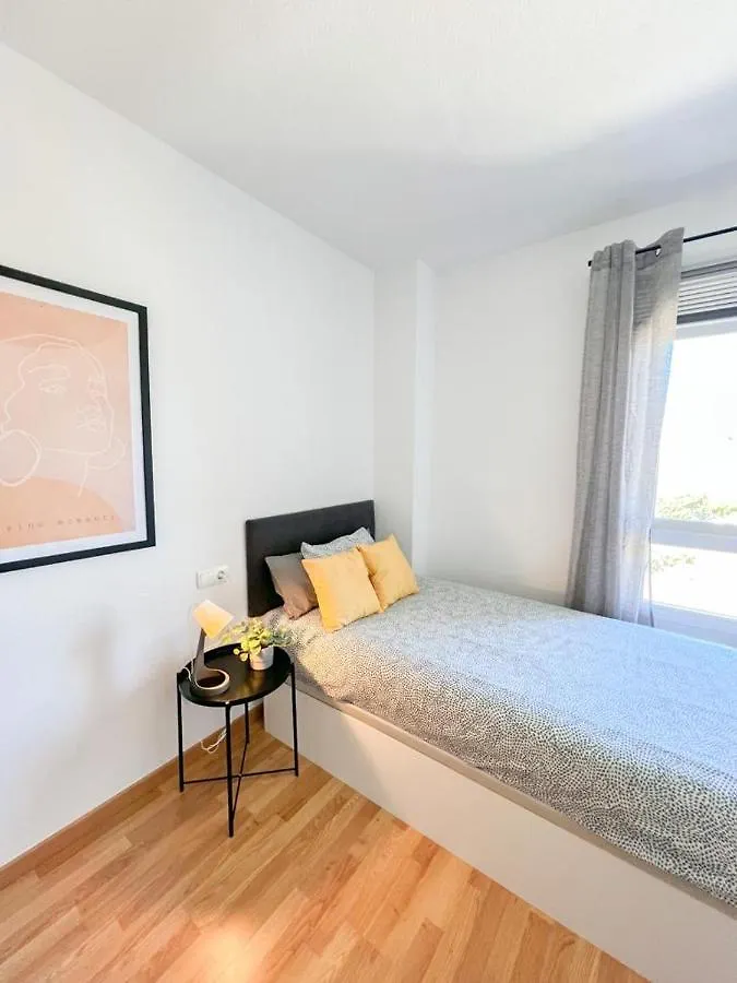Bright Apartment With Terrace, Pool And Beach Torremolinos 0*,  España